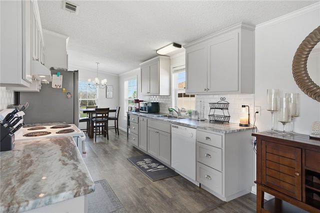 2222 Demory Lane, Aransas Pass, TX 78336