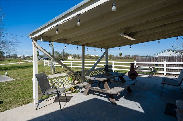 2222 Demory Lane, Aransas Pass, TX 78336