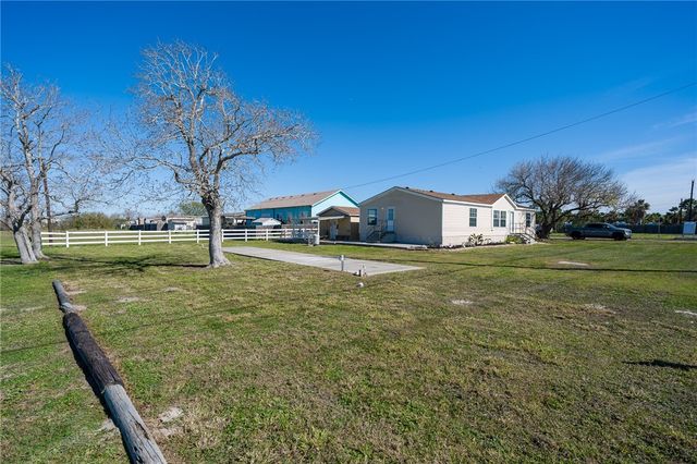 2222 Demory Lane, Aransas Pass, TX 78336