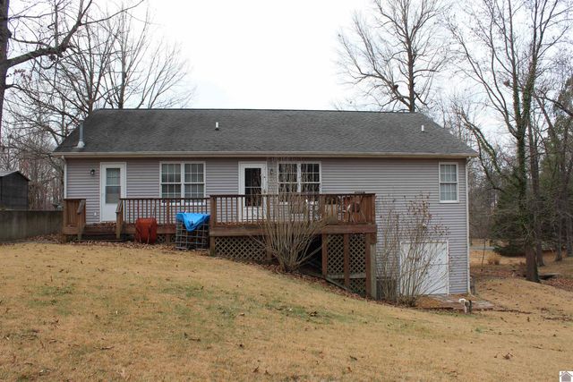 265 Green Oaks lane, Benton, KY 45025