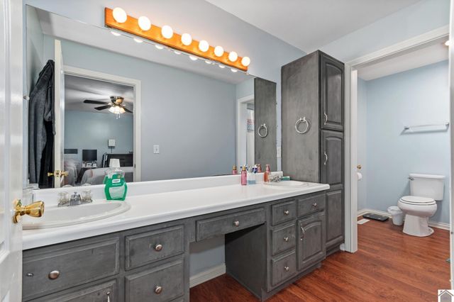 216 Sayre Dr, Mayfield, KY 42066