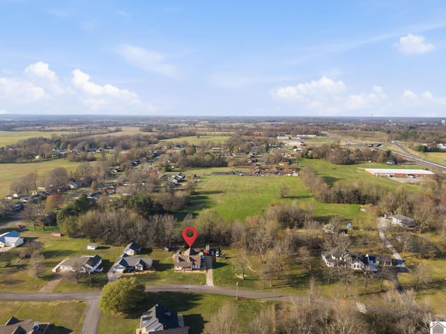 216 Sayre Dr, Mayfield, KY 42066