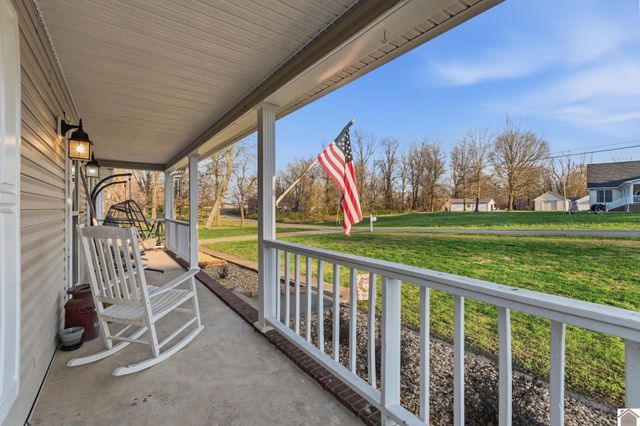 216 Sayre Dr, Mayfield, KY 42066