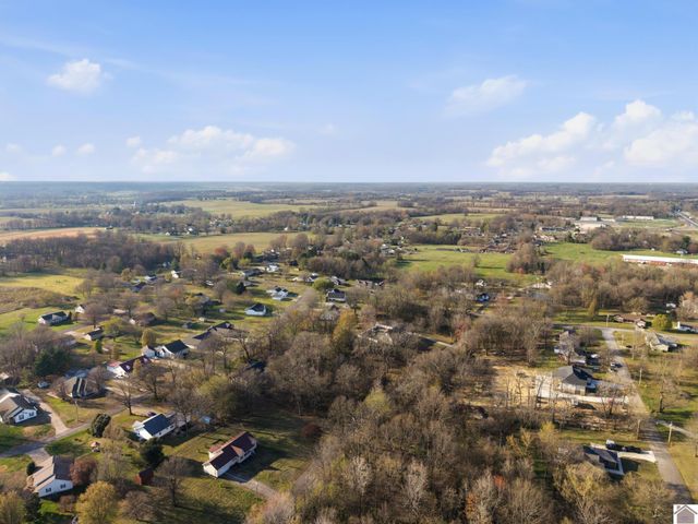 216 Sayre Dr, Mayfield, KY 42066