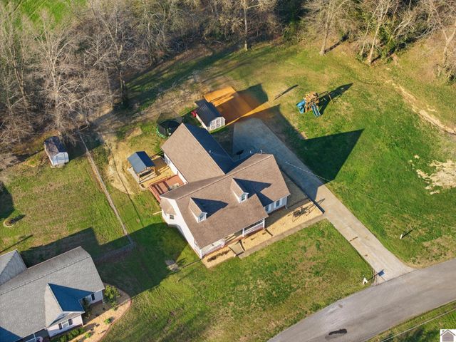 216 Sayre Dr, Mayfield, KY 42066