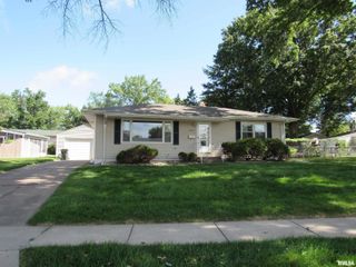 2154 W 36TH Street, Davenport, IA 52806