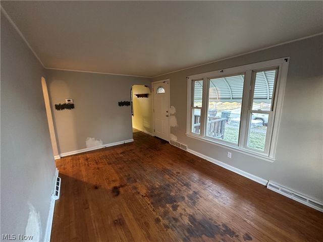 1867 Sheridan Avenue NE, Warren, OH 44483