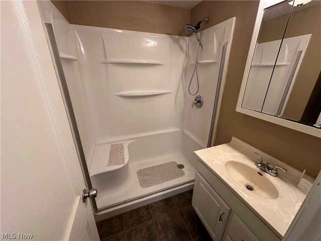 1867 Sheridan Avenue NE, Warren, OH 44483