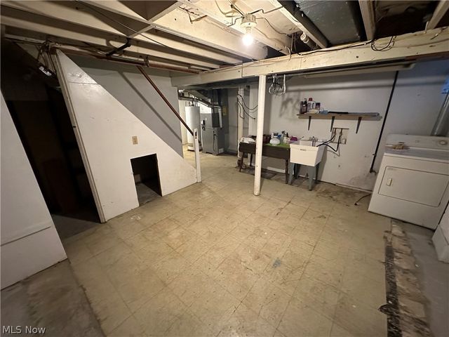 1867 Sheridan Avenue NE, Warren, OH 44483