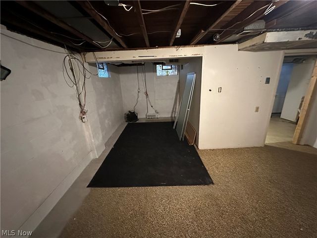 1867 Sheridan Avenue NE, Warren, OH 44483