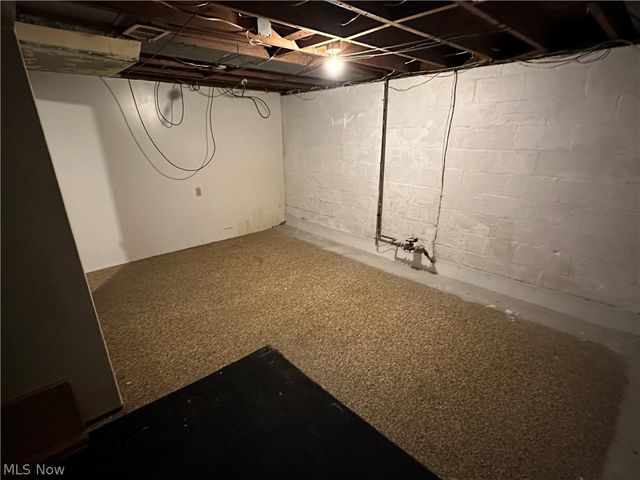 1867 Sheridan Avenue NE, Warren, OH 44483