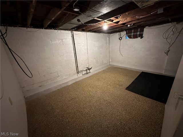 1867 Sheridan Avenue NE, Warren, OH 44483