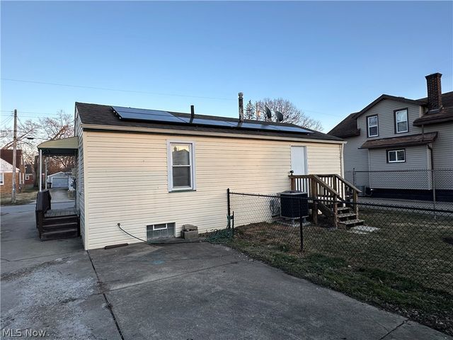 1867 Sheridan Avenue NE, Warren, OH 44483