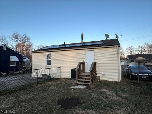 1867 Sheridan Avenue NE, Warren, OH 44483