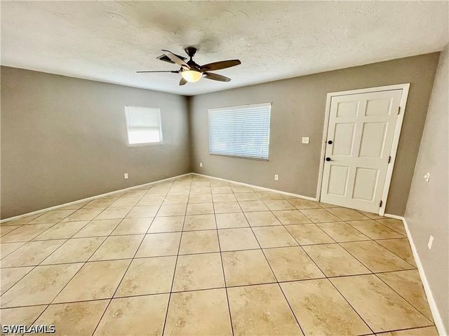 632 108th AVE N, Naples, FL 34108