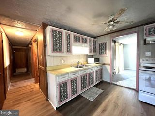 100 KENT POINT RD, Stevensville, MD 21666