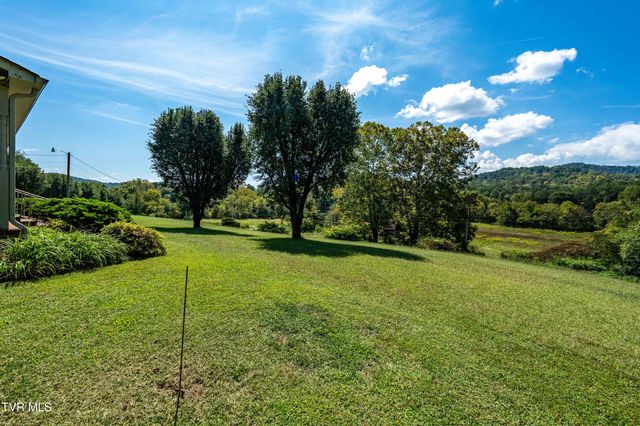 607 Choptack Road, Rogersville, TN 37857