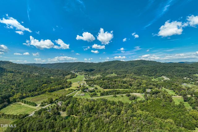 607 Choptack Road, Rogersville, TN 37857