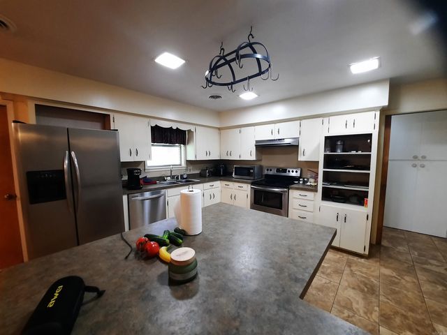 506 Hell Creek Road, Mountain View, AR 72560