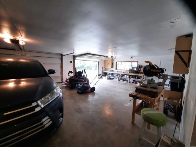 506 Hell Creek Road, Mountain View, AR 72560