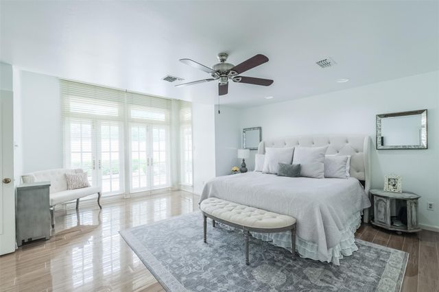 6122 Piping Rock Lane, Houston, TX 77057