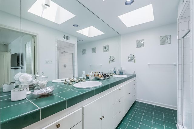6122 Piping Rock Lane, Houston, TX 77057