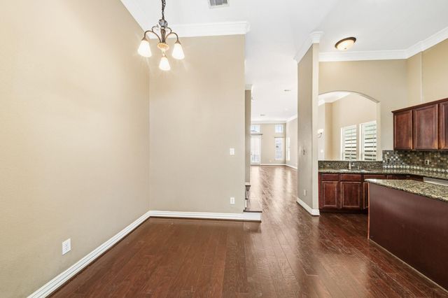5519 Kiam Street, Houston, TX 77007