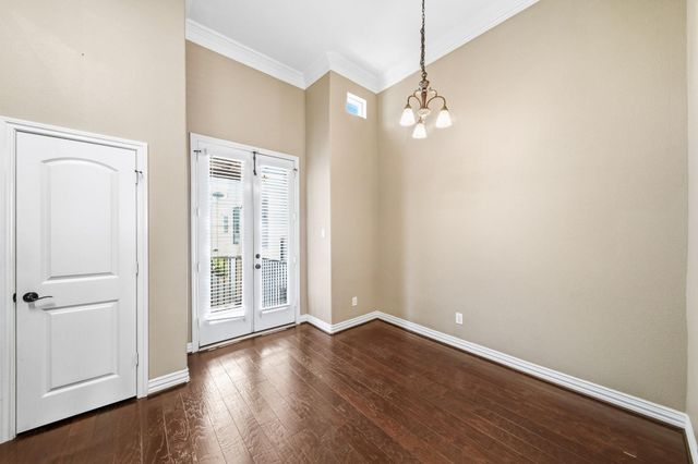 5519 Kiam Street, Houston, TX 77007