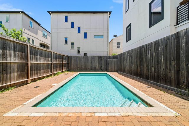 5519 Kiam Street, Houston, TX 77007