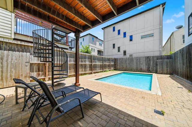 5519 Kiam Street, Houston, TX 77007