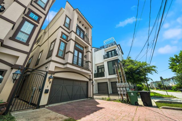 5519 Kiam Street, Houston, TX 77007