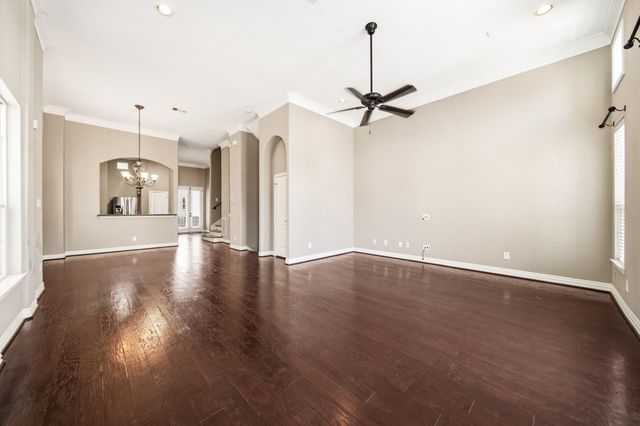 5519 Kiam Street, Houston, TX 77007