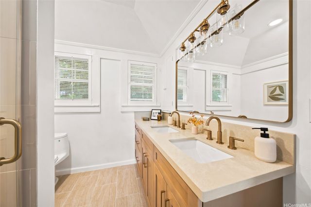 1176 Alewa Drive, Honolulu, HI 96817