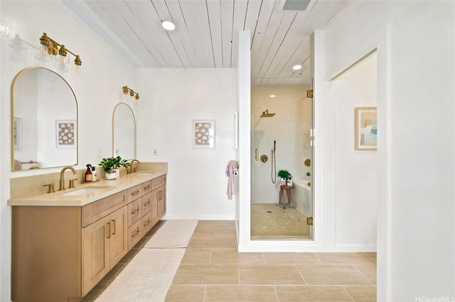 1176 Alewa Drive, Honolulu, HI 96817
