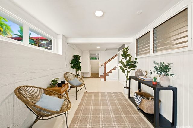 1176 Alewa Drive, Honolulu, HI 96817