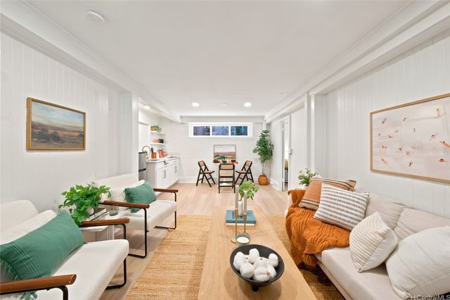 1176 Alewa Drive, Honolulu, HI 96817