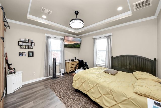 1106 S 8th Street, La Porte, TX 77571