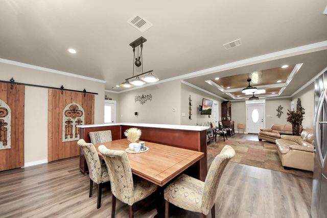 1106 S 8th Street, La Porte, TX 77571