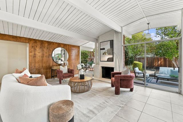 1729 Comstock Way, San Jose, CA 95124