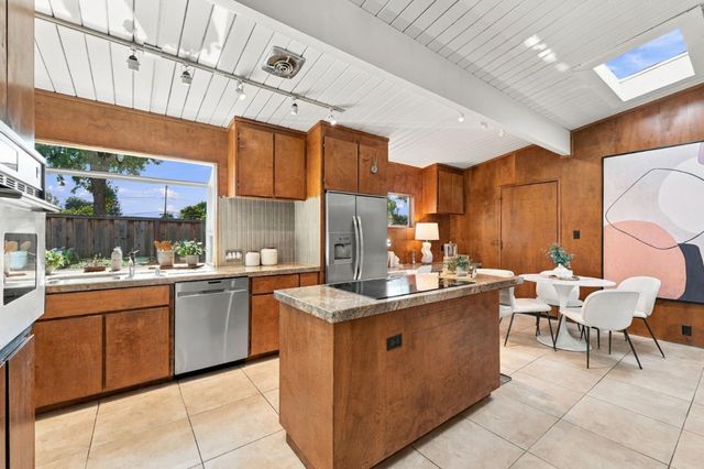 1729 Comstock Way, San Jose, CA 95124