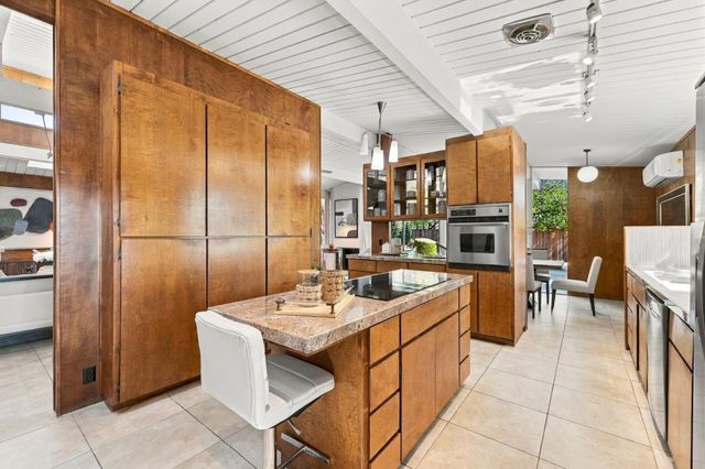 1729 Comstock Way, San Jose, CA 95124