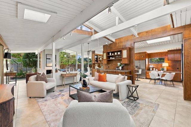 1729 Comstock Way, San Jose, CA 95124