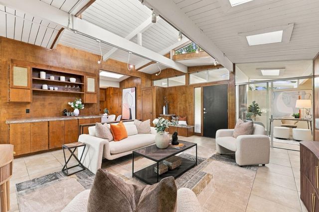 1729 Comstock Way, San Jose, CA 95124