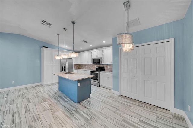 15 WILLOW ST, Lehigh Acres, FL 33936