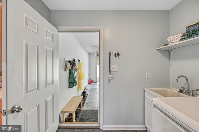 2300 BELLE MEADE RD, Bumpass, VA 23024