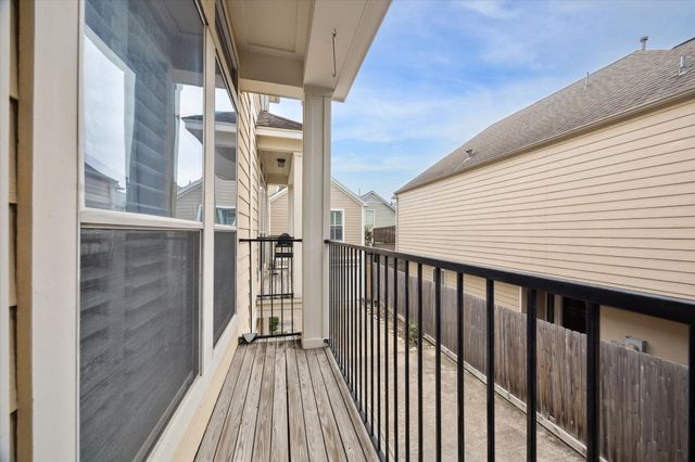 5239 Schuler Street C, Houston, TX 77007