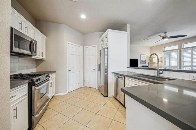 5239 Schuler Street C, Houston, TX 77007