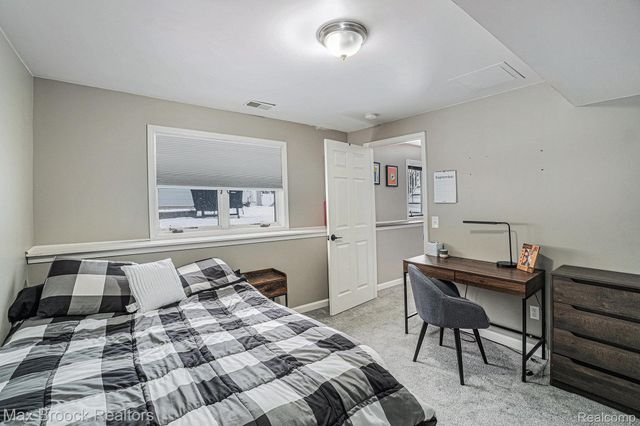 11412 Delmar Drive, Fenton, MI 48430