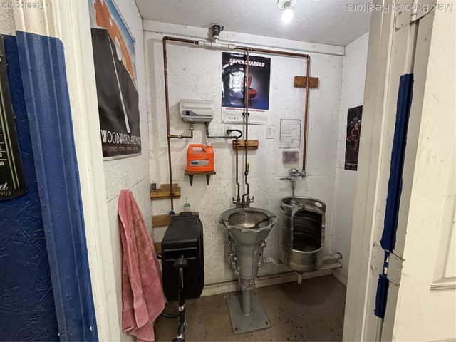 11412 Delmar Drive, Fenton, MI 48430