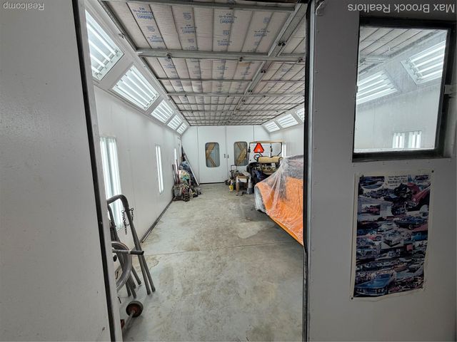 11412 Delmar Drive, Fenton, MI 48430